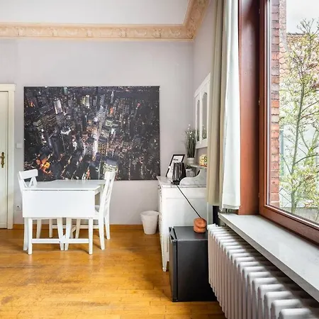 Δωμάτια σε οικογενειακή κατοικία Suite Stays Bruges *